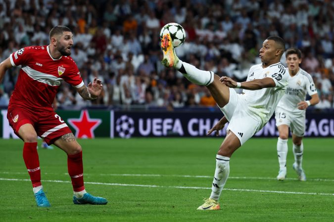 El delantero francés Kylian Mbappé comenzó el segundo tiempo abriendo el marcador para el Real Madrid en el Santiago Bernabéu.