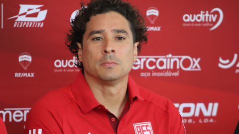 Guillermo "Memo" Ochoa fue presentado como nuevo jugador del AVS Futebol SAD a comienzos de esta semana.