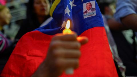 Chavistas y opositores se manifiestan en Venezuela