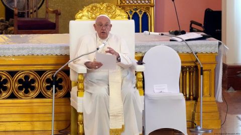 Papa: que "se oiga la voz de los pueblos que piden la paz"
