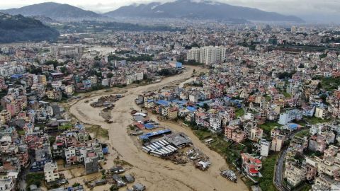 Inundaciones dejan casi 150 muertos en Nepal