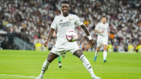 MADRID, 01/09/2024.- El delantero brasileño del Real Madrid Vinicius Jr. durante el partido de la cuarta jornada de LaLiga entre el Real Madrid y el Real Betis, este domingo en el estadio Santiago Bernabéu. EFE/Borja Sánchez-Trillo