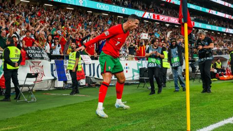 Lisboa (Portugal), 08/09/2024.- Cristiano Ronaldo of Portugal celebrates after scoring the 2-1 goal during the UEFA Nations League Group A soccer match between Portugal and Scotland in Lisbon, Portugal, 08 September 2024. (Lisboa) EFE/EPA/JOSE SENA GOULAO