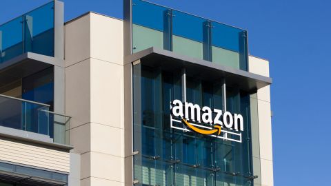 Amazon busca empleados en todo el mundo con salarios de hasta $400,000 dólares