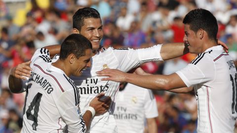 Chicharito junto a Cristiano Ronaldo en el Real Madrid.