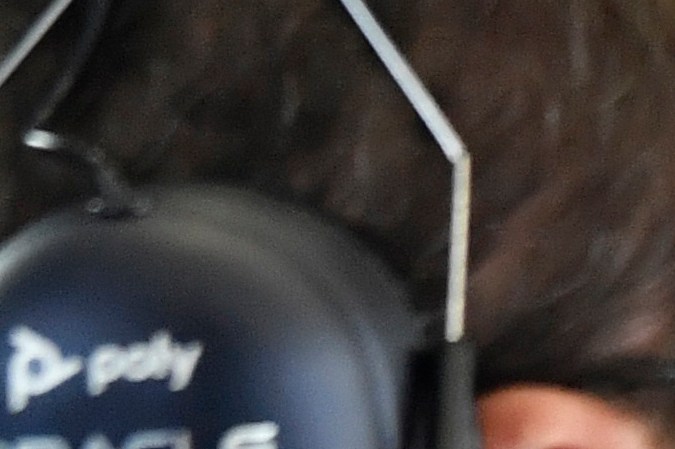 Christian Horner, director de Red Bull, conversando con el mexicano Sergio "Checo" Pérez.