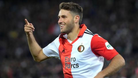 Feyenoord's Santiago Gimenez celebrates scoring his side's fifth goal during a Europa League Group F soccer match between Feyenoord and Sturm Graz at De Kuip stadium in Rotterdam, Netherlands, Thursday, Sept. 15, 2022. (AP Photo/Peter Dejong)