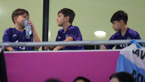 Thiago y Mateo Messi heredaron las habilidades de su padre dentro del campo de fútbol.