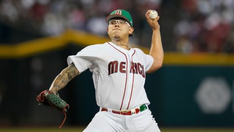 El mexicano Julio Urías durante lo que fue su participación en el pasado Clásico Mundial de Béisbol 2023 con el combinado azteca.