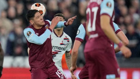 Edson Álvarez fue titular con el West Ham este sábado en el duelo entre mexicanos en la Premier League.