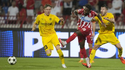 "Pumita" en un partido con el Estrella Roja.