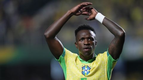 Brazil's Vinicius Junior reacts during a qualifying soccer match against Ecuador for the FIFA World Cup 2026 at Couto Pereira Stadium in Curitiba, Parana state, Brazil, Friday, Sept. 6, 2024. (AP Photo/Silvia Izquierdo)