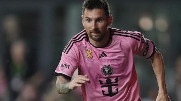 Inter Miami forward Lionel Messi chases down a ball during the second half of an MLS soccer match against Charlotte FC, Saturday, Sept. 28, 2024, in Fort Lauderdale, Fla. (AP Photo/Rebecca Blackwell)