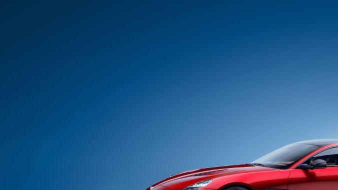 Aston Martin Vanquish V12 otro angulo