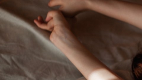 Dormir más los fines de semana puede reducir riesgo de enfermedades cardíacas