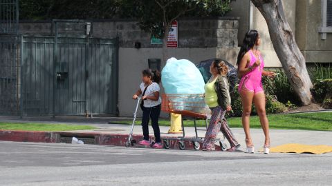 Autoridades toman medidas contra el abuso y la prostitución en el corredor FIguero en el sur de LA.