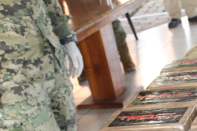 Marina en México asegura 1.7 toneladas de cocaína en territorio dominado por el CJNG