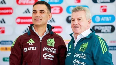 Rafa Márquez junto a Javier Aguirre.