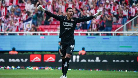 Guadalajara, Jalisco a 31 de Agosto de 2024. Raúl Rangel en festejo, director técnico , durante el partido correspondiente a la jornada 6 del torneo Apertura 2024 de la Liga BBVA MX, entre las Chivas Rayadas de Guadalajara y los Bravos de FC Juárez, realizado en el estadio Akron. Foto: Imago7/ Cristian Hernández