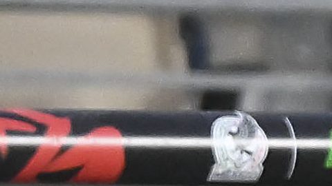 Javier Aguirre da indicaciones a César Huerta durante el partido de México vs. Nueva Zelanda.
