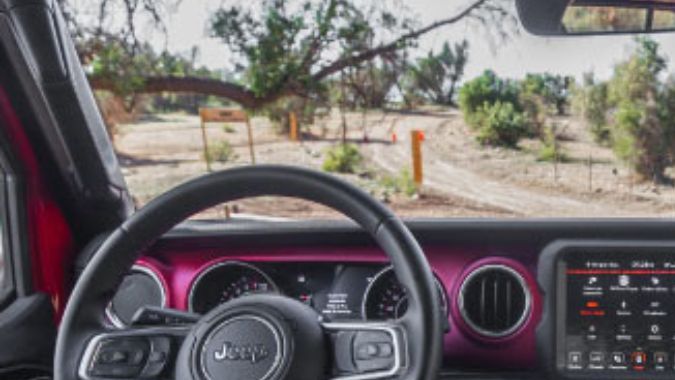 Jeep Gladiator 2025 por dentro