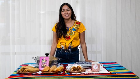 Lucia Ortega de Sierra Mexican Cafe posa para un retrato en el Consulado General de Mexico en Los Angeles.