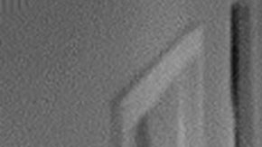 Mujer roba ataúd de funeraria