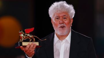 ¡Pedro Almodóvar se lleva el León de Oro!