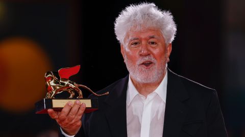 ¡Pedro Almodóvar se lleva el León de Oro!