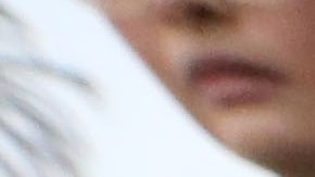 Los pasajeros deben tocar su tarjeta para entrar y salir de la estación.