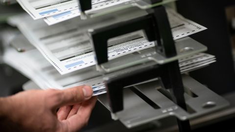 Funcionarios electorales estatales advierten que Servicio Postal no está listo para elecciones