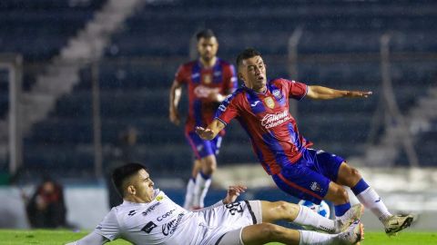 Luis Ernesto Ruiz y Christian Bermúdez en el juego Atlante vs. Dorados de Sinaloa de la Liga Expansión. Foto: cortesía Atlante