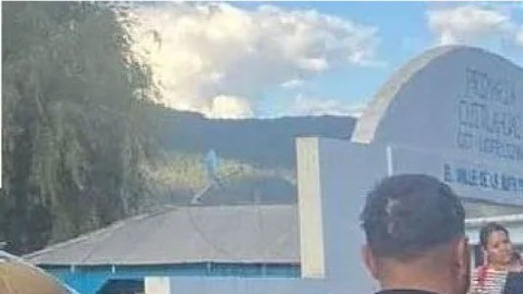 Más de 100 turistas son bajados de autobuses en Durango