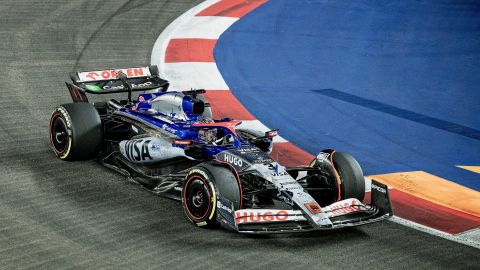 Singapore (Singapore), 22/09/2024.- Australian driver Daniel Ricciardo of Racing Bulls in action during the Singapore Formula One Grand Prix at the Marina Bay Street Circuit, Singapore, 22 September 2024. (Fórmula Uno, Singapur, Singapur) EFE/EPA/TOM WHITE