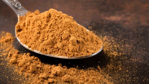 La canela se usa en los rituales como un activador de prosperidad.