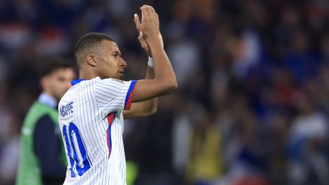 Paris (France), 09/09/2024.- Kylian Mbappe of France celebrates following the UEFA Nations League group B soccer match between France and Belgium in Lyon, France, 09 September 2024. (Bélgica, Francia) EFE/EPA/GUILLAUME HORCAJUELO