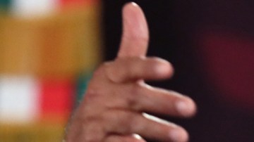 AMLO apoya decisión de Claudia Sheinbaum de no invitar al rey de España a toma de posesión