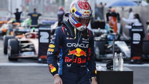 Baku (Azerbaijan), 15/09/2024.- Dutch driver Max Verstappen of Red Bull Racing reacts after the 2024 Formula One Grand Prix of Azerbaijan, at the Baku City Circuit in Baku, Azerbaijan, 15 September 2024. (Fórmula Uno, Azerbaiyán) EFE/EPA/YURI KOCHETKOV