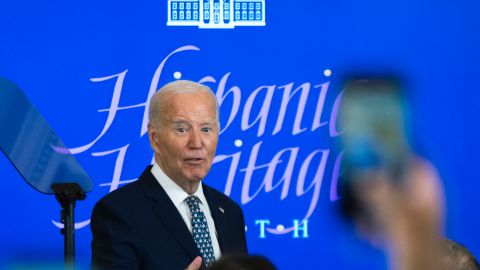 Biden contradice a Trump y afirma que EE.UU. es fuerte porque es una nación de inmigrantes