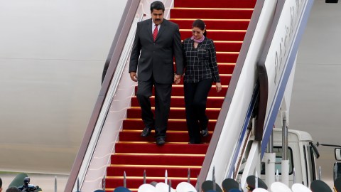 Venezuela acusó a EE.UU. de “piratería” por confiscación del avión de Nicolás Maduro