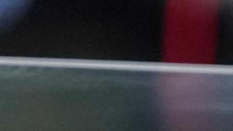 Mark Robinson pasa junto a Donald Trump, después de presentarlo en un evento de campaña en Asheboro, Carolina del Norte, el 21 de agosto de 2024.