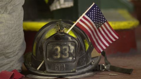 Cifra de bomberos muertos por enfermedades contraídas el 11-S supera a caídos en el ataque