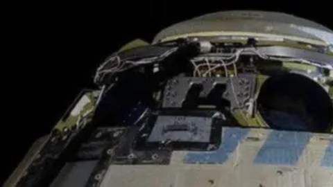 La nave Starliner de Boeing aterrizó con éxito el sábado.