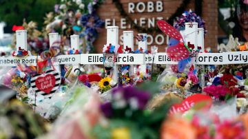 Un homenaje a las víctimas de un tiroteo en la escuela primaria Robb en Uvalde, el 9 de junio de 2022.