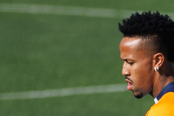 Los jugadores del Real Madrid durante la sesión de entrenamiento de este viernes preparando el partido contra el Villarreal.