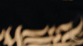 Jugadores del LAFC celebran el gol de último minuto que les dio el liderato del Oeste.