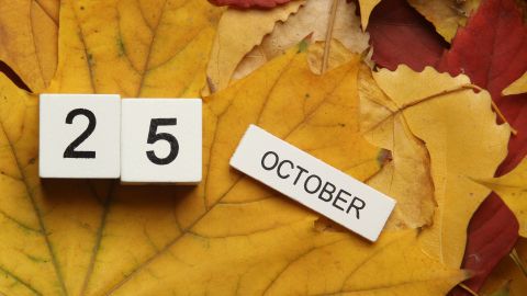 El 25 de octubre se celebran distintos santos.
