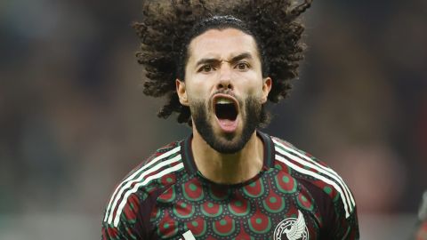 MEX2181. GUADALAJARA (MÉXICO),15/10/2024.- César Huerta de México celebra un gol ante Estados Unidos, este martes durante un partido amistoso en el Estadio Akron, en Guadalajara (México). EFE/ Francisco Guasco