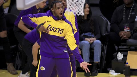 Los Angeles (United States), 26/10/2024.- Los Angeles Lakers guard Bronny James reacts from the bench during the first half of an NBA game against the Phoenix Suns in Los Angeles, California, 25 October 2024. (Baloncesto, Fénix) EFE/EPA/RYAN SUN SHUTTERSTOCK OUT