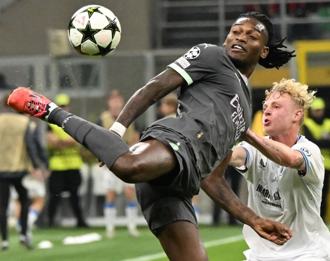 El cuadro italiano AC Milan tuvo que recomponerse para poder quedarse con su primera victoria de esta nueva edición de la Champions League.